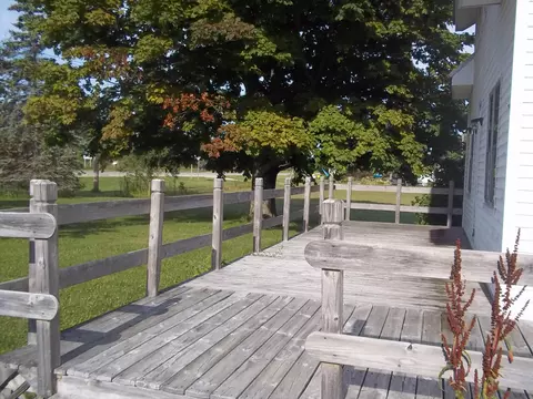 2507 E State St, Cheboygan, MI 49721 photo 4