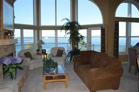 3236 Cliffs Dr, Petoskey, MI 49770 photo 4