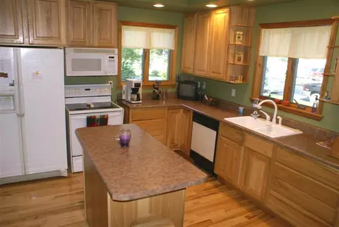 200 S E Street Cheboygan Mi 49721 St, Cheboygan, MI 49721 photo 3