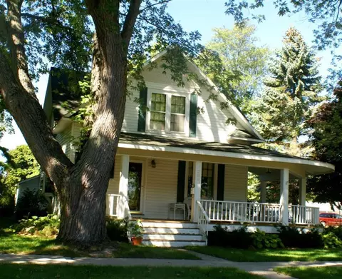 200 S E Street Cheboygan Mi 49721 St, Cheboygan, MI 49721 photo 1