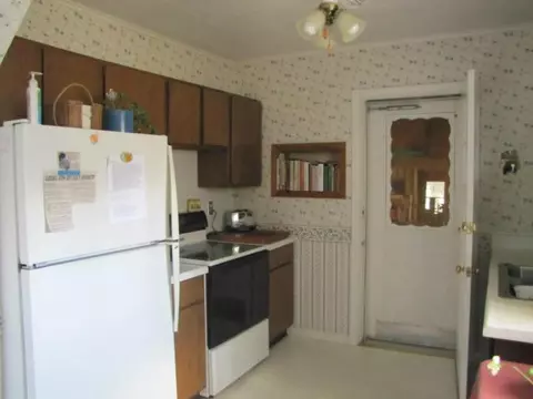 1002 First Ave, Alpena, MI 49707 photo 2