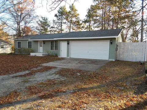 1161 Glenn Rd, Grayling, MI 49738 photo 1