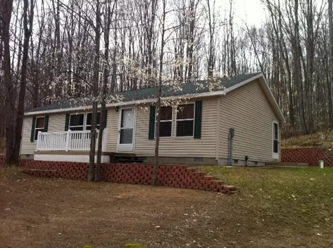 9895 Bradford Dr, Frederic, MI 49733 photo 2