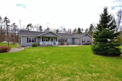 5595 Willoway Dr, Lewiston, MI 49756 photo 2