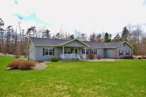 5595 Willoway Dr, Lewiston, MI 49756 photo 1