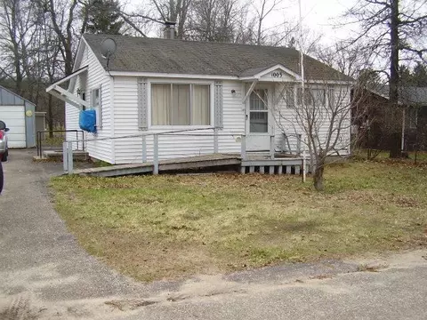 1003 W 10th St, Mio, MI 48647 photo 1