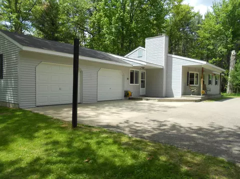 211 Vernor Ln, Grayling, MI 49738 photo 2