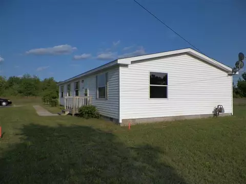 6166 Pell St, Pellston, MI 49769 photo 2