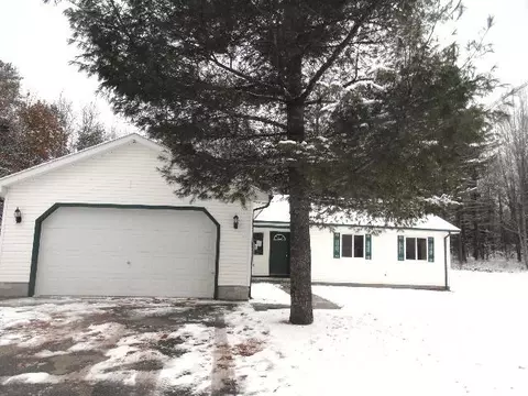 630 E 8th St, Mio, MI 48647 photo 2