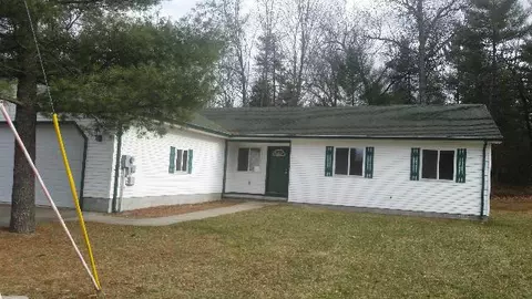 630 E 8th St, Mio, MI 48647 photo 1