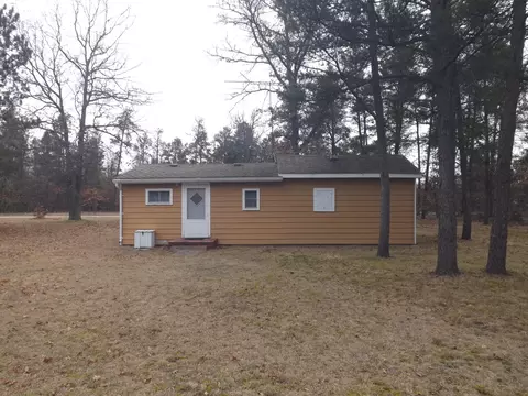 832 Pineview Dr, Mio, MI 48647 photo 1