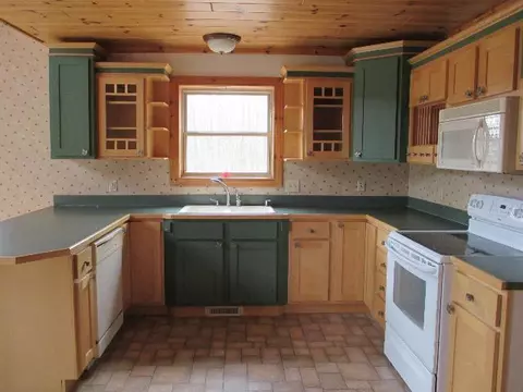 11302 Whisper Dr, Frederic, MI 49733 photo 9