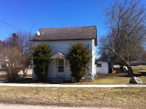 236 N E Street Cheboygan Mi 49721 St, Cheboygan, MI 49721 photo 1