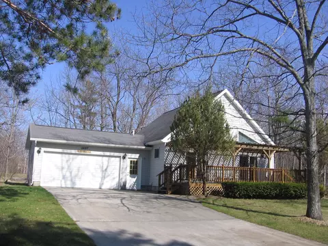 14187 Parallel Avenue Alpena Mi 49707 Ave, Alpena, MI 49707 photo 1