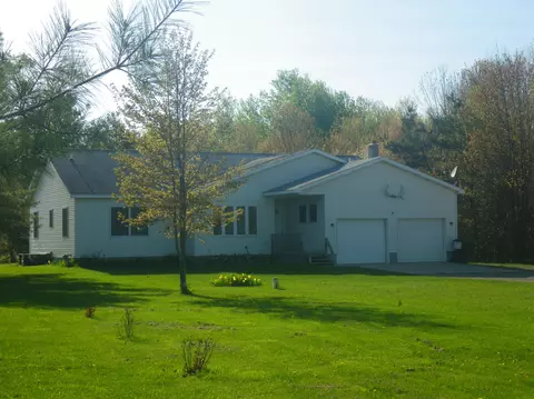 8445 Galbraith Rd, Cheboygan, MI 49721 photo 1