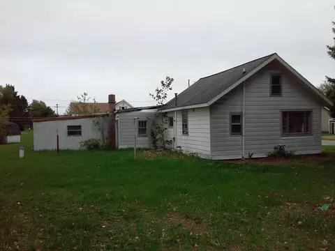463 Sheridan, Vanderbilt, MI 49795 photo 4