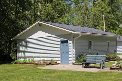 8202 Devils Elbow Dr, Brutus, MI 49716 photo 5