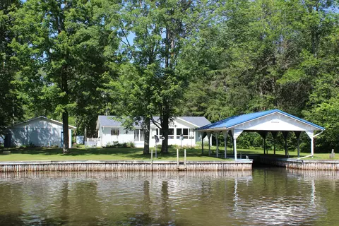 8202 Devils Elbow Dr, Brutus, MI 49716 photo 1