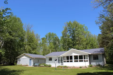 8202 Devils Elbow Dr, Brutus, MI 49716 photo 17