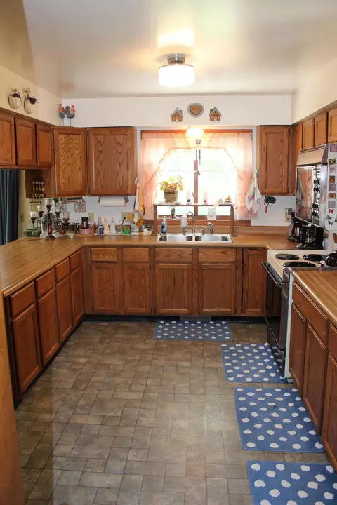 8202 Devils Elbow Dr, Brutus, MI 49716 photo 10