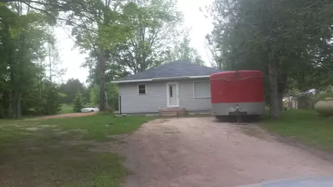 1606 E Naylor Alpena Mi 49707, Alpena, MI 49707 photo 3
