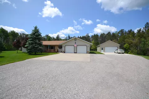 5315 Pinecrest Dr, Lewiston, MI 49756 photo 25