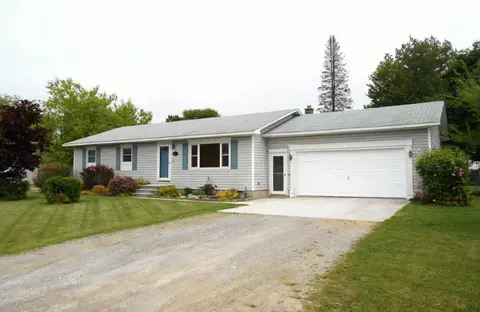 216 Eagle Dr, Alpena, MI 49707 photo 2