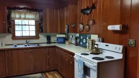 792 Henry St, Grayling, MI 49738 photo 9