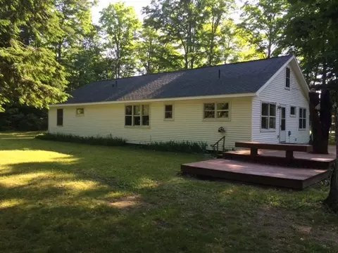 2303 N M-33 Hwy, Cheboygan, MI 49721 photo 1
