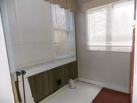 223 N E St, Cheboygan, MI 49721 photo 6
