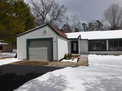 2179 Viking Way Grayling Mi 49738 Way, Grayling, MI 49738 photo 2