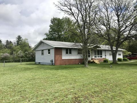 118 Barbara St, Grayling, MI 49738 photo 3