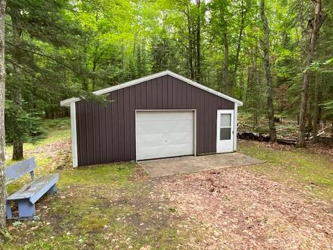 15913 Lakeview Dr, Wolverine, MI 49799 photo 11