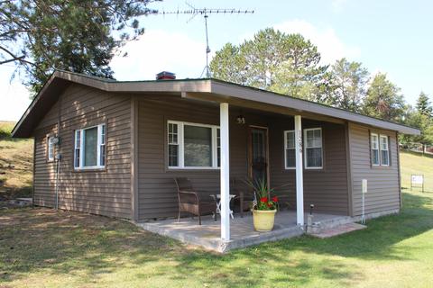 1286 Beach Dr, Mio, MI 48647 photo 2