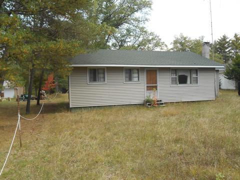 308 Lynn, Mio, MI 48647 photo 3