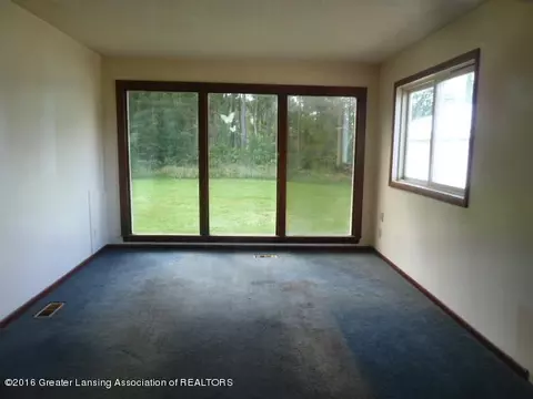 10351 M-78, Haslett, MI 48840 photo 2