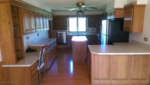 13800 Upton, Bath, MI 48808 photo 3