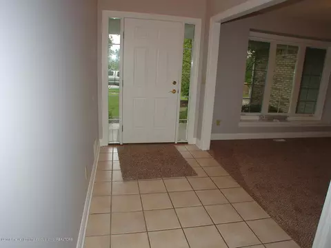 3014 Belgian Dr, Lansing, MI 48906 photo 5