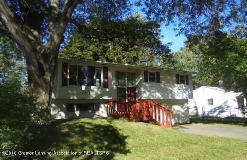 3818 Wainwright Ave, Lansing, MI 48911 photo 3