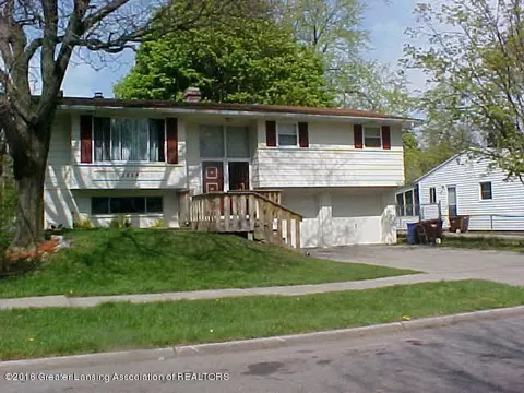 3818 Wainwright Ave, Lansing, MI 48911 photo 2