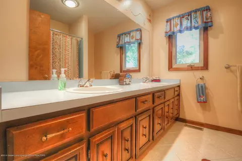 820 Andover Dr, Dewitt, MI 48820 photo 14