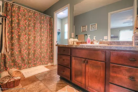 1091 Oakwood Dr, Dewitt, MI 48820 photo 11