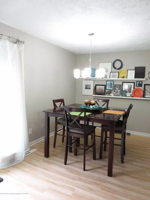 5603 Franklin St, Haslett, MI 48840 photo 5