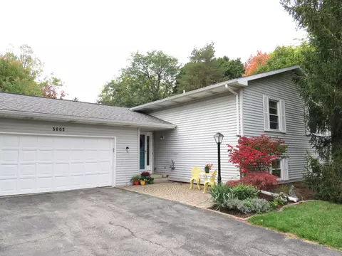 5603 Franklin St, Haslett, MI 48840 photo 1