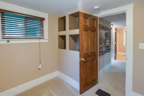 824 E Genesee St, Lansing, MI 48912 photo 9