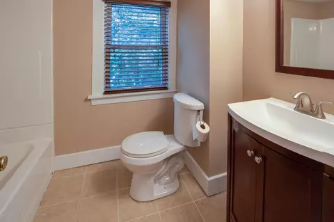 824 E Genesee St, Lansing, MI 48912 photo 10