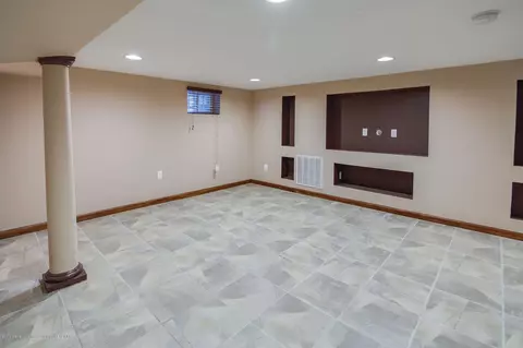 824 E Genesee St, Lansing, MI 48912 photo 17