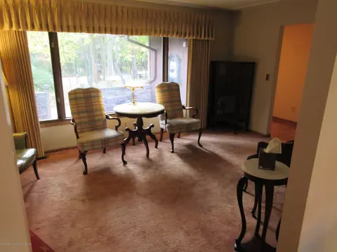 500 W Geneva Dr, Dewitt, MI 48820 photo 4