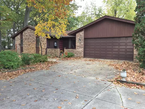 500 W Geneva Dr, Dewitt, MI 48820 photo 2