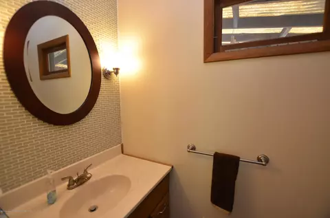 2311 E Libbie, Lansing, MI 48917 photo 10